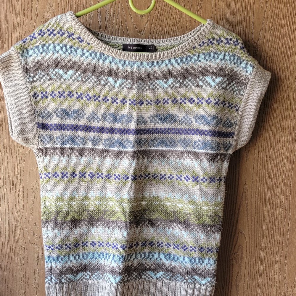 The Limited Short Sleeve Sweater Size M